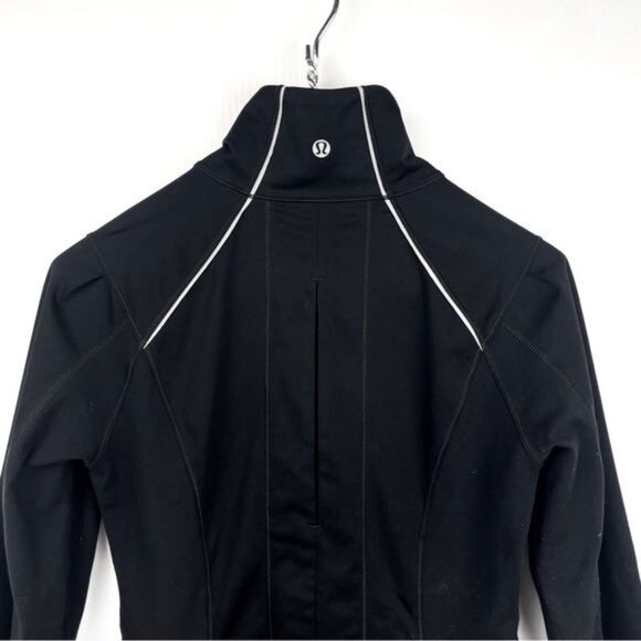 Lululemon Run Stay On Course Peplum Jacket Black Reflective 6 - Picture 10 of 10